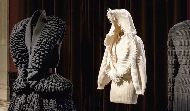 <strong>ART FILE 26｜「Alaïa （アライア）」</strong>　© Pierre Antoine