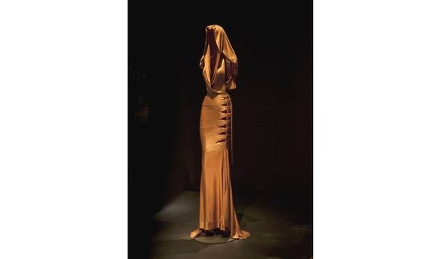 <strong>ART FILE 26｜「Alaïa （アライア）」</strong>　© Pierre Antoine