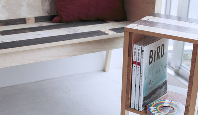 Piet Hein Eek（ピート・ ヘイン・イーク）の家具がディスプレイとして使われている