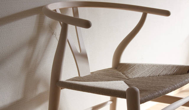 <strong>Yoko Ueno Lewis｜暮らしノート｜木と暮らす raw wood, slow life and less design </strong>