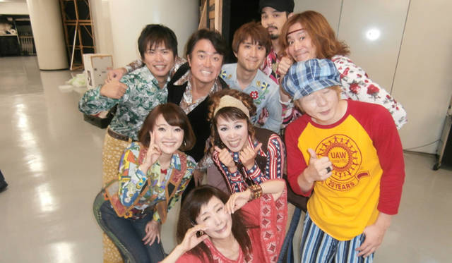 千秋楽の舞台を終えた直後の出演者