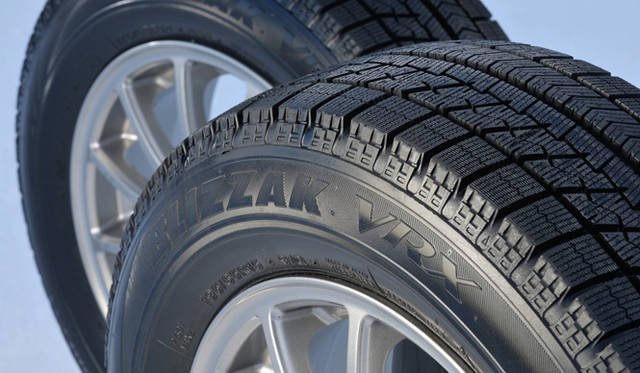 ブリザックの誕生から四半世紀の歴史において、史上最高性能を実現したブリヂストンの「ブリザック VRX」