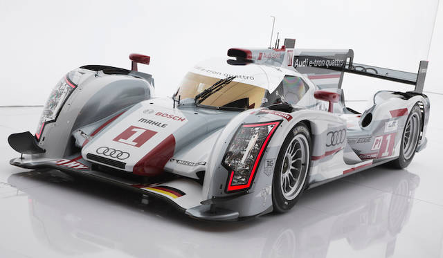 市販車のほかに、モータースポーツを舞台に活躍するモデルも展示される