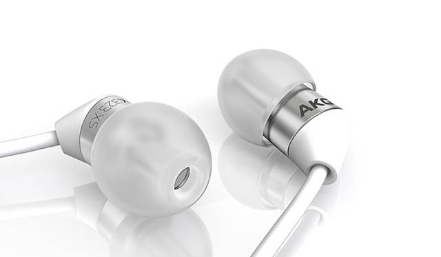 ウルトラ スモール カナルイヤホンK323 XS<br />5980円（リモコン付きタイプ）