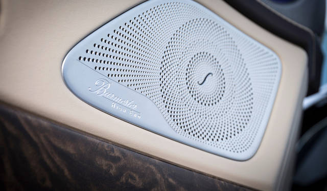 10スピーカーのブルメスターの3Dオーディオが標準装備される