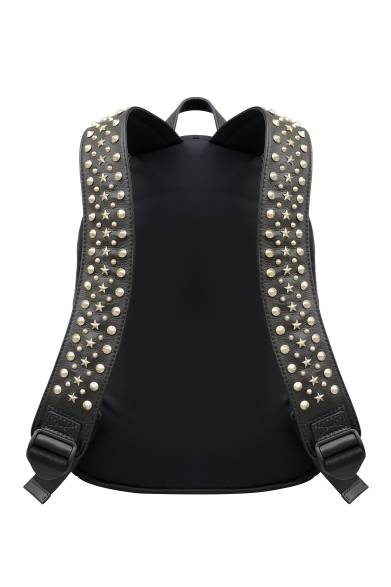<strong>GIVENCHY BY RICCARDO TISCI｜メンズ、ウィメンズともに日本限定の新作バッグが登場</strong><br /><br />BACKPACK WITH STUDS <br />色｜パールゴールド<br />サイズ｜W30×H44×D18 cm <br />価格｜13万9650円<br /> <br />サードカルチャー<br />Tel.03-5448-9138