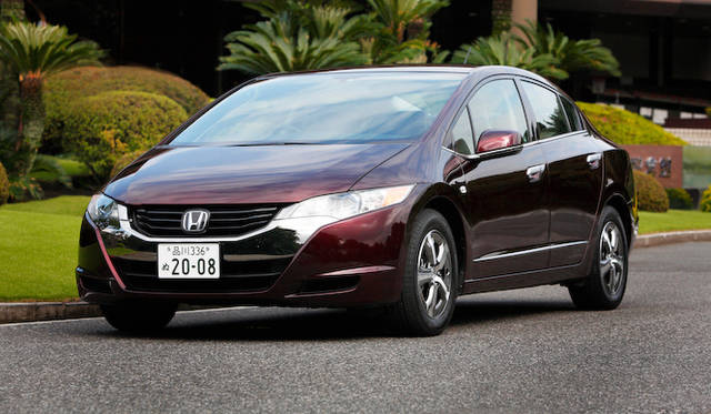 2008年からリース販売された燃料電池車