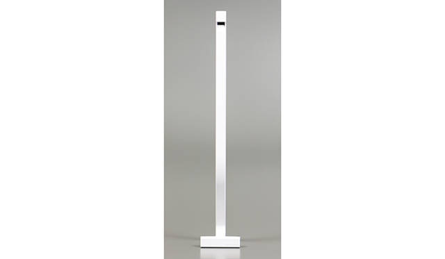 上部先端にカメラが内蔵されていてそこから読み取る