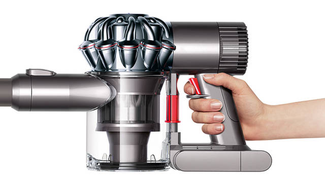 人間工学に基づきデザインされた「DC62」のトリガー