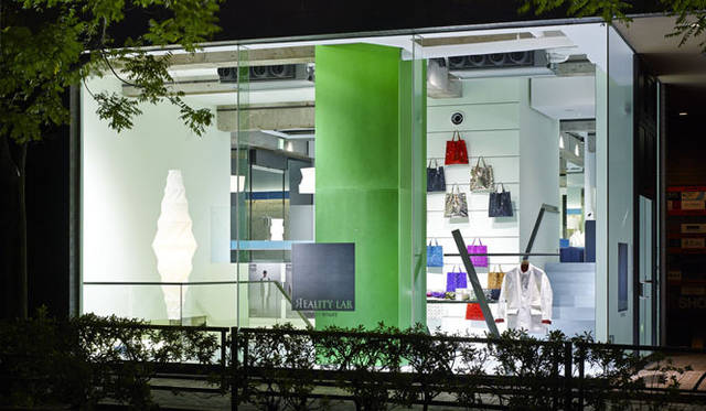 <strong>ISSEY MIYAKE｜イッセイ ミヤケ</strong>　「REALITY LAB. ISSEY MIYAKE（リアリティ・ラボ イッセイ ミヤケ）」© 2013 ISSEY MIYAKE INC.　