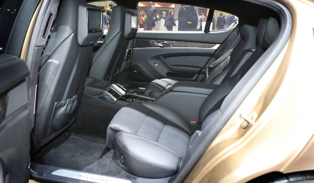 porsche_panamera_turbo_s_executive_55