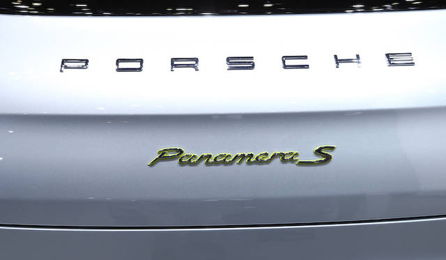 porsche_panamera_s-e_hybrid_53