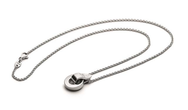 <strong>Asprey｜アスプレイのクリスマスクラッカーが限定発売</strong>　ラウンドペンダント