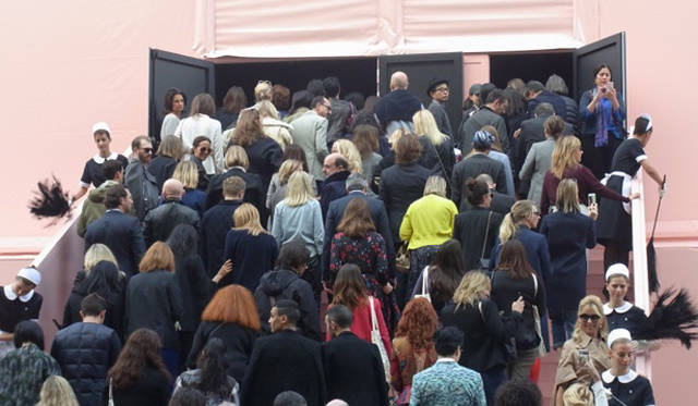 <strong>萩原輝美のファッション・デイズ vol.93</strong>　ルイ・ヴィトン　2014年春夏コレクション会場