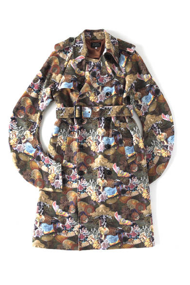 <strong>POP CLASSICO × ANREALAGE × BARNEYS NEW YORK｜<br />ポップクラシコ×アンリアレイジ×バーニーズ　ニューヨーク</strong><br />トレンチコート“P” 8万7150円