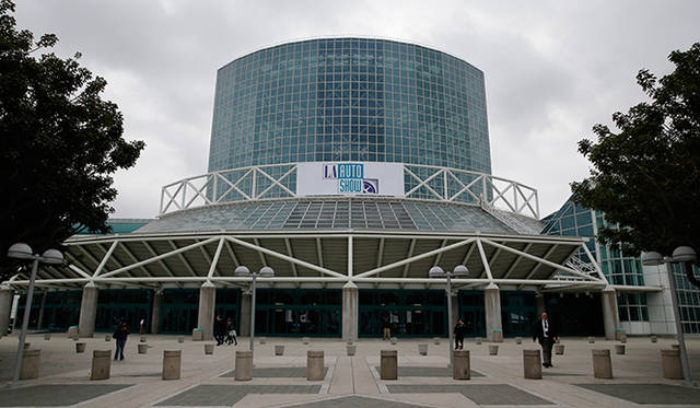 東京モーターショーと同じ日程で、太平洋の向こう側で開催されるLAオートショー。東京には出ていない、米国ブランドの出展発表はとくに注目したい