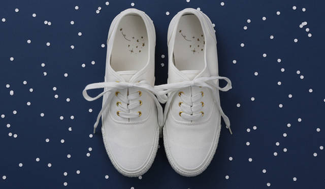 キャンバススニーカー8925円