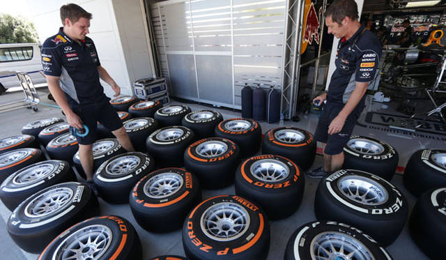 ピレリが鈴鹿でのレースのために用意したタイヤは、4種類あるドライタイヤの中でもっとも硬い組み合わせである「P Zeroオレンジ・ハード（プライム）」と「P Zeroホワイト・ミディアム（オプション）」のふたつ