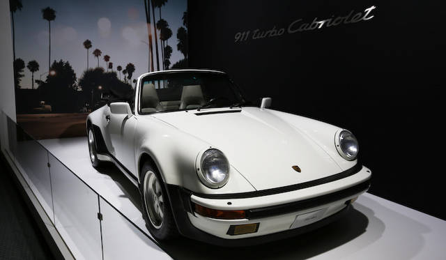 930型で登場した、初代911ターボ カブリオレ