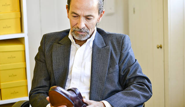 <strong>JOHN LOBB｜ジョンロブ</strong>　ジョンロブファンにはおなじみのシューズ袋