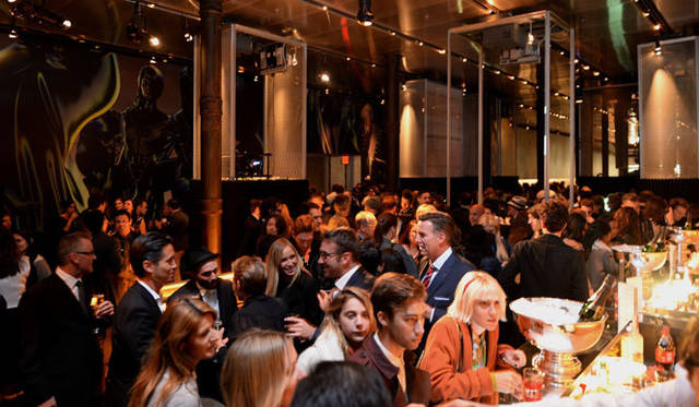 <strong>PRADA｜プラダ</strong>　「PRADA JOURNAL:a place for new stories」