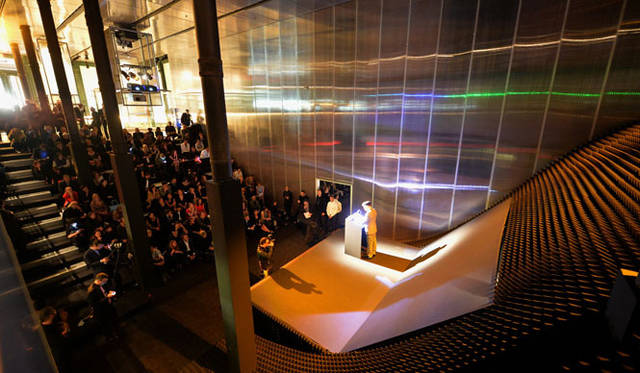 <strong>PRADA｜プラダ</strong>　「PRADA JOURNAL:a place for new stories」