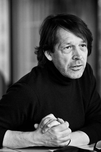 <strong>LACOSTE｜ラコステ　80周年記念、ピーター・サヴィルが描く80匹のクレイジーなワニ</strong><br /><br />英国出身のアートディレクター、ピーター・サヴィル氏