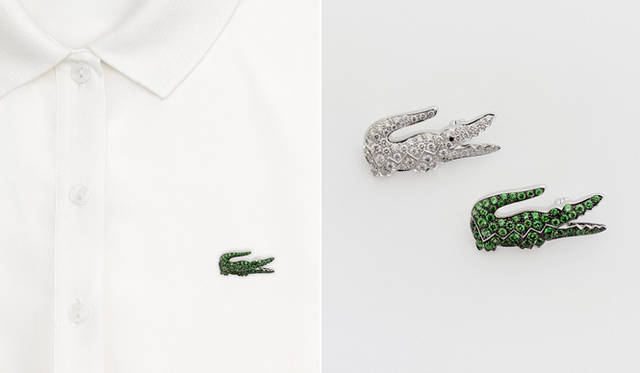 <strong>LACOSTE｜ラコステ</strong>　フランスの名門ブランドがラコステ創立80周年を祝福<br /><strong>BOUCHERON｜ブシュロン</strong><br />時代の精神を映し出す独創的な宝飾コレクションを展開し、ヴァンドーム広場にブティックを構えた最初のジュエラー。動物モチーフの作品は特徴のひとつだが、今回はラコステに最大限の敬意を払い、ダイヤモンドとエメラルドでワニを贅沢に描いたブローチを制作した。ルネ・ラコステが妻にブシュロンのブローチをプレゼントしたというスウィートなエピソードも思い起こさせる