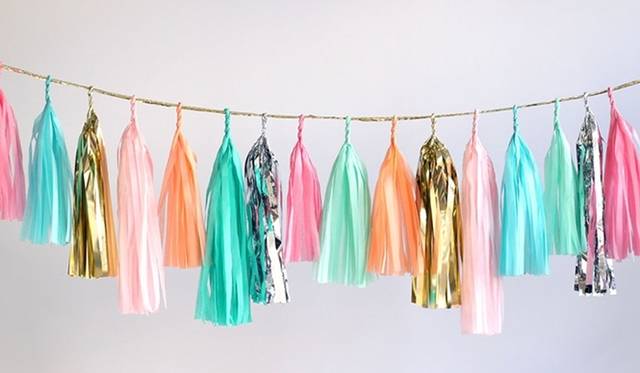 <strong>OPENING CEREMONY｜ホリデイシーズンキャンペーン「HAPPY HOLIDAYS with CONFETTI SYSTEM」を開催</strong>　TASSEL GARLAND 1万395円