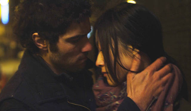 主役を演じたのは、フランス生まれの中国人モデル兼女優コリーヌ・ヤン（右）と、2009年の『預言者』で強烈な印象を残したタハール・ラヒム