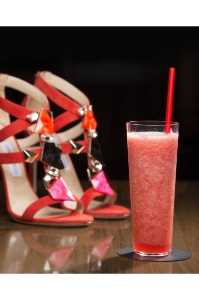<strong>JIMMY CHOO｜スペシャルカクテルが楽しめるイベントを表参道にて開催</strong><br /><br />「コラーダ」 700円<br />フレッシュストロベリージュース×レモンジュース（ノンアルコール）<br /><br /><strong>montoak</strong><br />営業時間｜11:00～翌3:00<br />東京都渋谷区神宮前6-1-9<br />Tel.03-5468-5928<br />www.heads-west.com<br /><br />ジミー チュウ<br />Tel. 03-5413-1150<br />www.jimmychoo.com