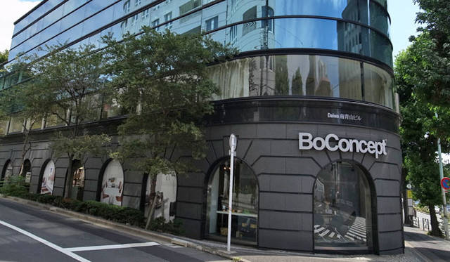 <strong>AOYAMA LOVE TREE</strong>　「BoConcept」東京都港区南青山2-31-8　http://www.boconcept.com/ja-jp