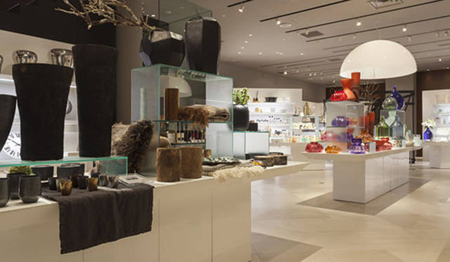 <strong>AOYAMA LOVE TREE</strong>　「Cassina ixc.」東京都港区南青山2-12-14 ユニマット青山ビル1、2、3F　http://www.cassina-ixc.jp