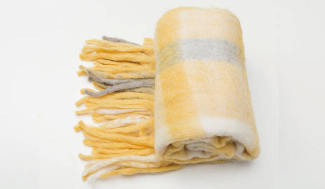 <strong>AOYAMA LOVE TREE</strong>　「LOUNGE by Francfranc」