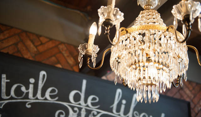 <strong>toile de liberté｜トワル ド リベルテ</strong>　1階のカフェ