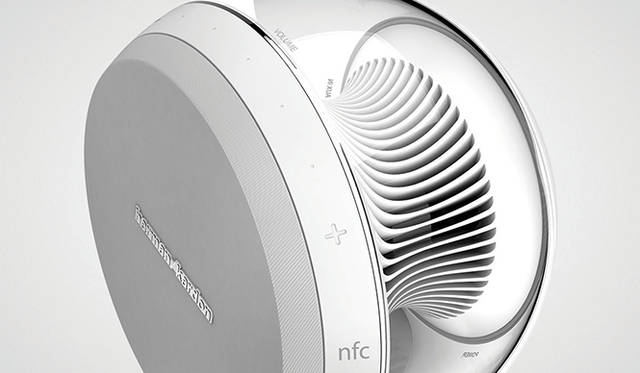 本体の操作は側面のタッチパネルで