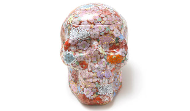 <strong>銀座・和光</strong>　伝統を更新する「承」　九谷焼に軽やかな遊び心を添えて｜上出惠悟