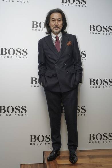 <strong>HUGO BOSS｜「BOSS ストア 表参道」パーティスナップ</strong>　役所広司氏