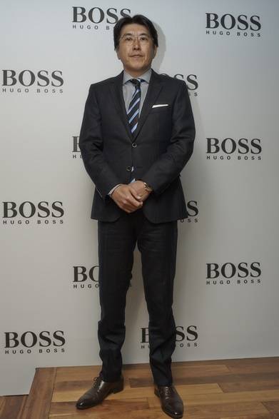 <strong>HUGO BOSS｜「BOSS ストア 表参道」パーティスナップ</strong>　石橋貴明氏