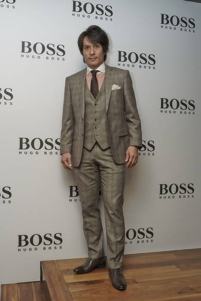 <strong>HUGO BOSS｜「BOSS ストア 表参道」パーティスナップ</strong>　宮本恒靖氏