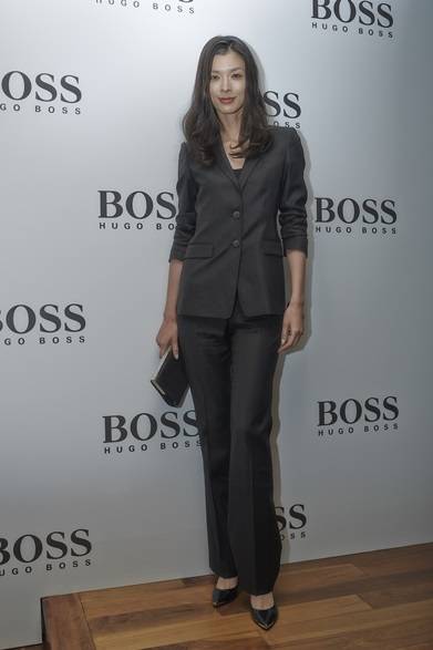<strong>HUGO BOSS｜「BOSS ストア 表参道」パーティスナップ</strong>　生方ななえさん