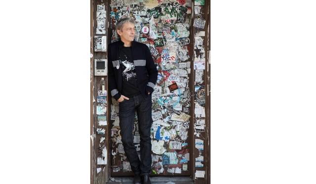 <strong>Van Cleef＆Arpels｜ヴァン クリーフ＆アーペルがプロジェクションマッピングを実施</strong>　フランス人アーティスト、ユーグ・レプ氏