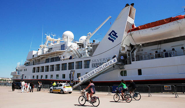 <strong>特集｜ボルドーから英国海峡へ！　探検船で“ラグジュアリーな冒険”を満喫</strong>　ガロン川を航行、ボルドーの街の中心に寄港できるのは小型船だからこそ