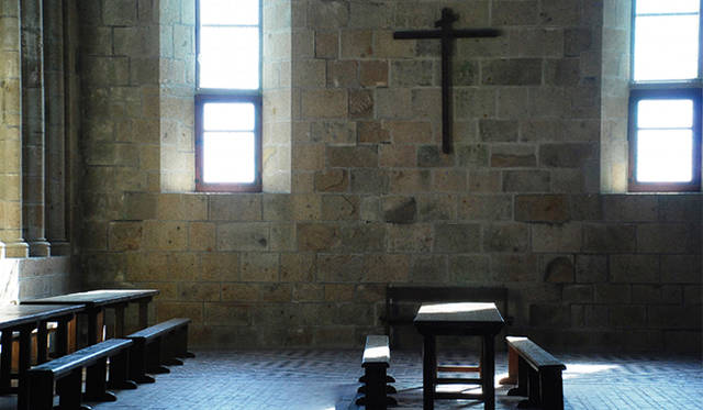 <strong>特集｜ボルドーから英国海峡へ！　探検船で“ラグジュアリーな冒険”を満喫</strong>　ふと、静寂に包まれる一瞬。中世にタイムスリップしたような錯覚に陥る