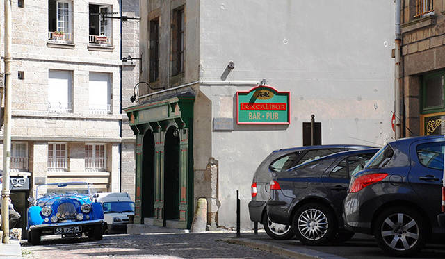 <strong>特集｜ボルドーから英国海峡へ！　探検船で“ラグジュアリーな冒険”を満喫</strong>　サン・マロの旧市街。石畳の街並みはどこを切り取っても美しい。歩いて回るにもちょうどいい広さだ