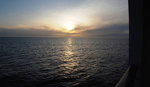 <strong>特集｜ボルドーから英国海峡へ！　探検船で“ラグジュアリーな冒険”を満喫</strong>　楽しかった1日が終了。キャビンでゆったりと過ごした翌日には、別のデスティネーションが待っているという贅沢。これが、クルーズの醍醐味だ