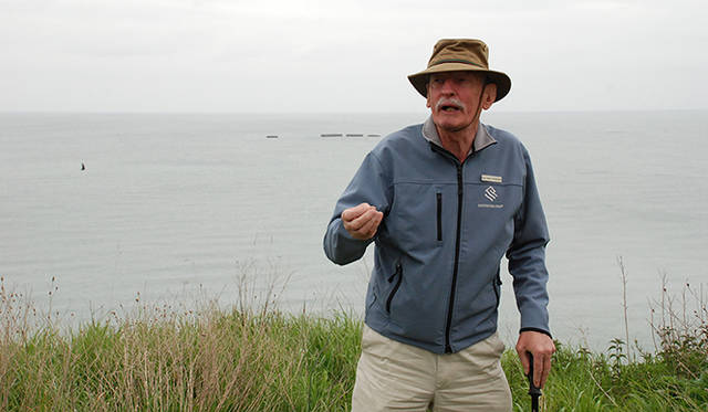 <strong>特集｜ボルドーから英国海峡へ！　探検船で“ラグジュアリーな冒険”を満喫</strong>　我がエクスペディション・チームのヒストリアン、ゴードン氏。博識と情熱的なレクチャーがゲストに好評のジェントルマン