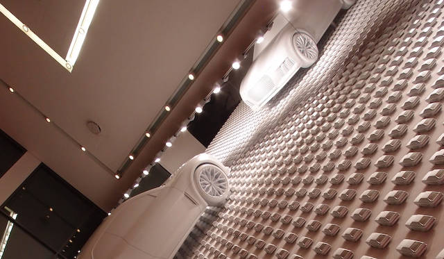 ピナコテーク デア モデルネの壁面をかざる、“アウディ デザイン ウォール”