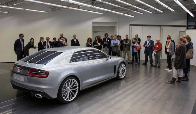 アウディ デザイン スタジオの中央にどーんと置かれていたのが、やはりスポーツ クワトロ コンセプトだ