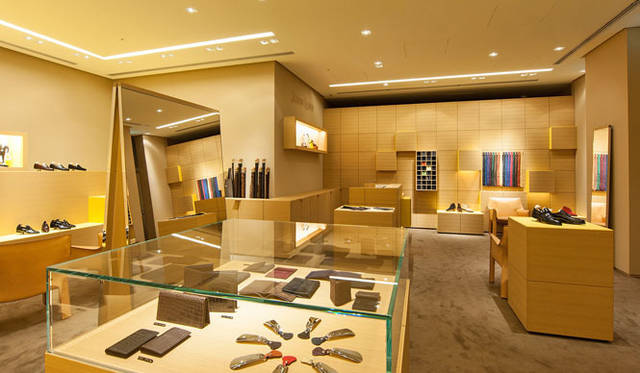 <strong>JOHN LOBB｜ジョンロブ</strong>　東京ミッドタウン店　